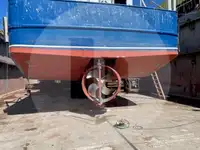 Kapal trawler berkas kanggo didol