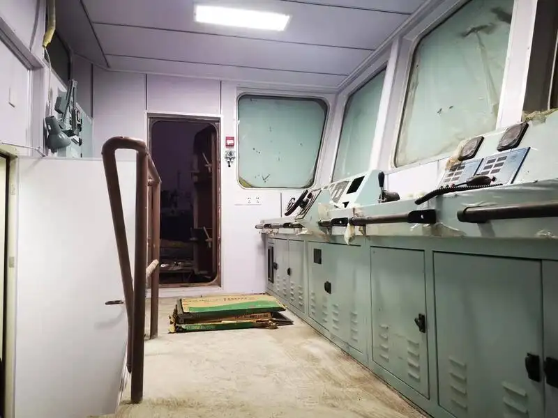 Kapal tanker minyak/bahan kimia kanggo didol
