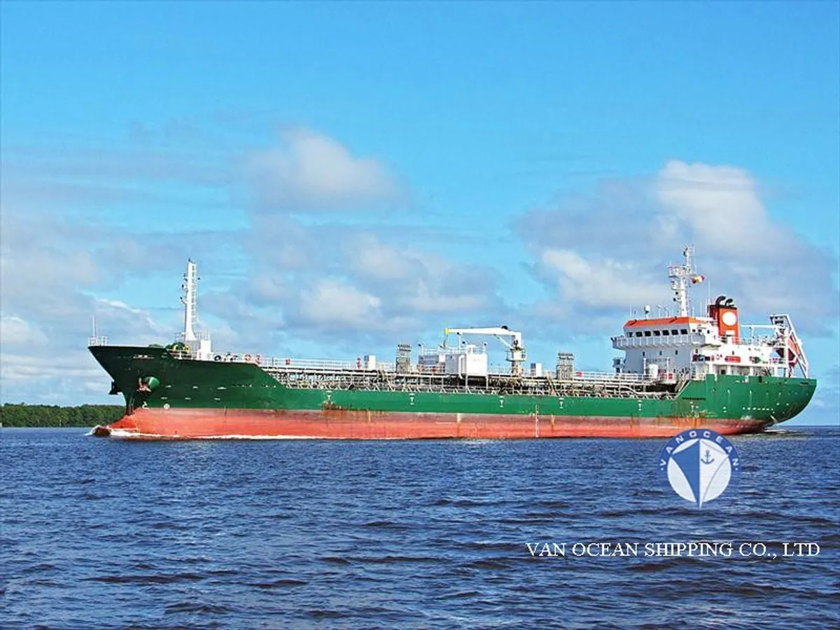 Kapal tanker minyak/bahan kimia kanggo didol