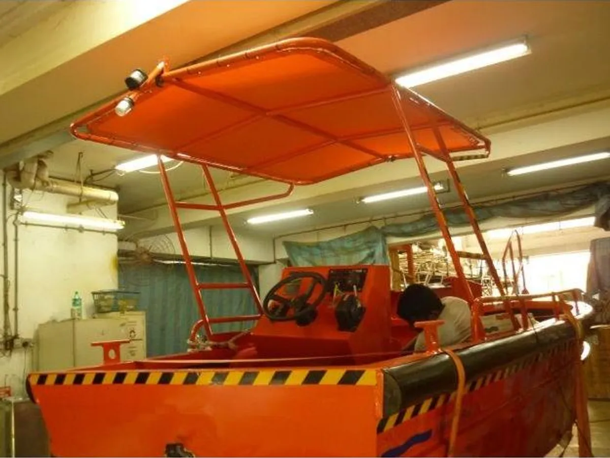 Kapal kerja kanggo didol