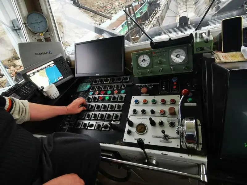 Kapal dredger kanggo didol