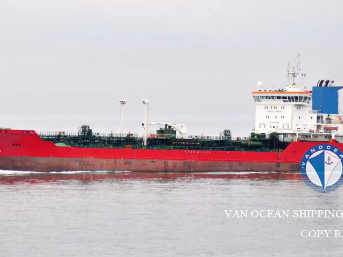 Kapal tanker minyak/bahan kimia kanggo didol