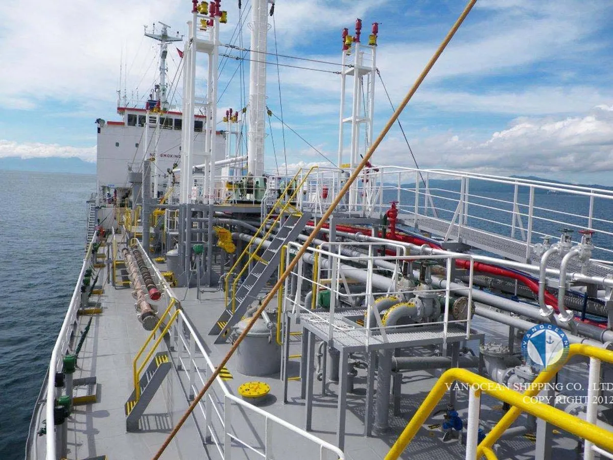 Kapal tanker minyak/bahan kimia kanggo didol