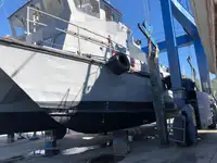 Kapal kerja kanggo didol