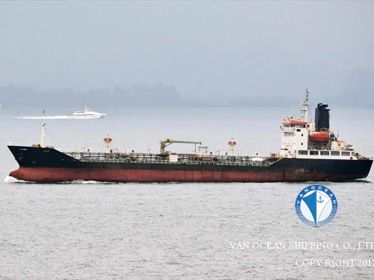 Kapal tanker minyak/bahan kimia kanggo didol