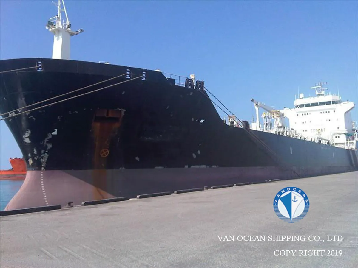 Kapal tanker minyak/bahan kimia kanggo didol
