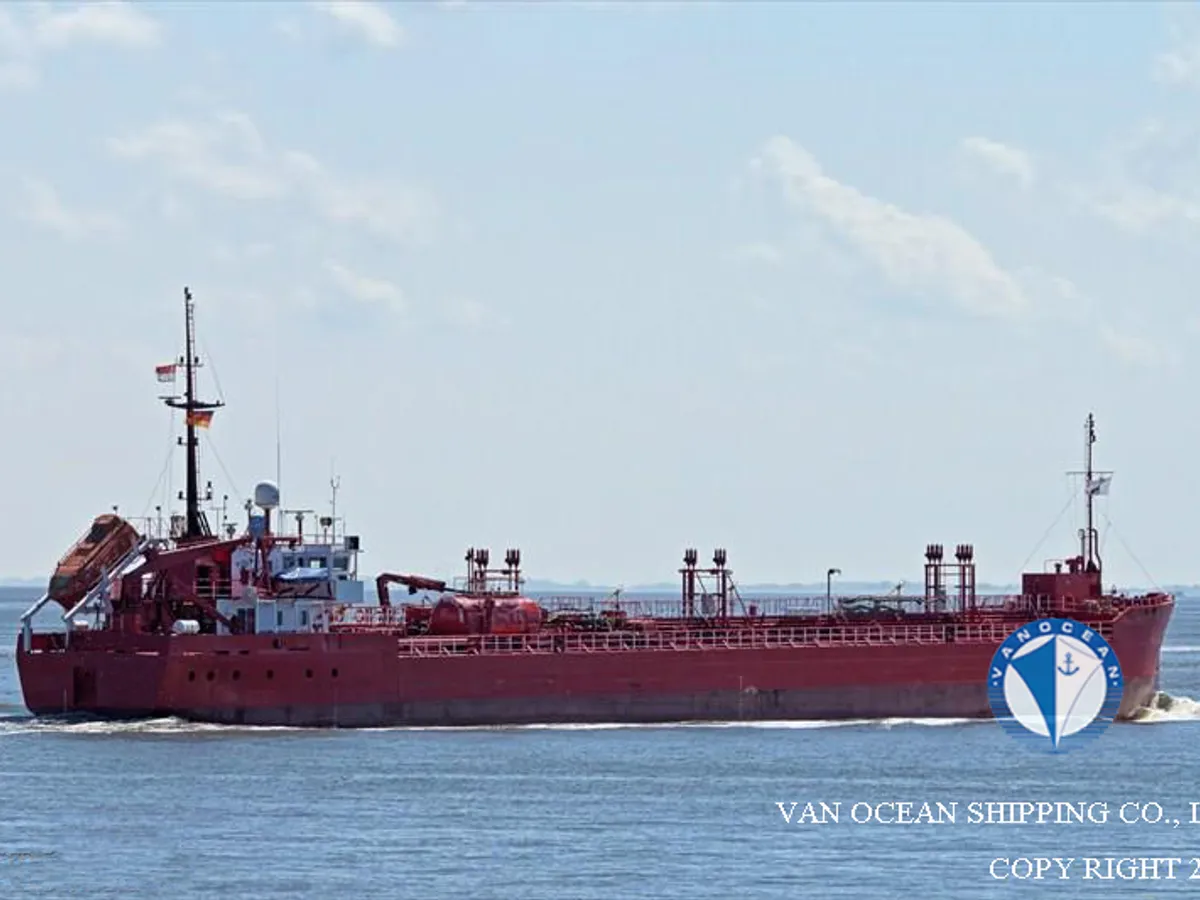 Kapal tanker minyak/bahan kimia kanggo didol
