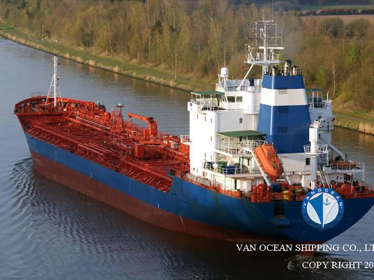Kapal tanker minyak/bahan kimia kanggo didol