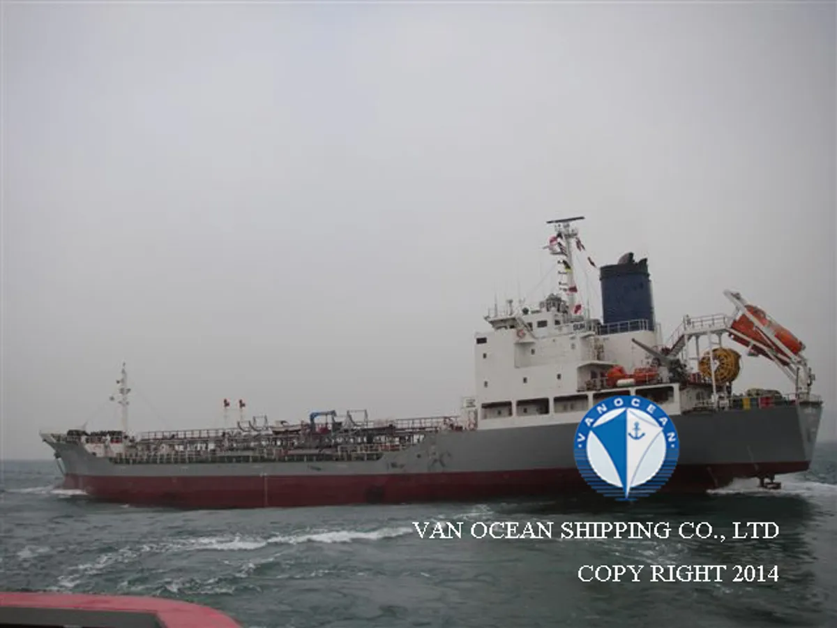 Kapal tanker minyak/bahan kimia kanggo didol