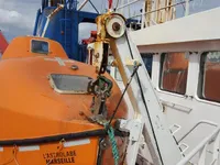 Kapal riset kanggo didol