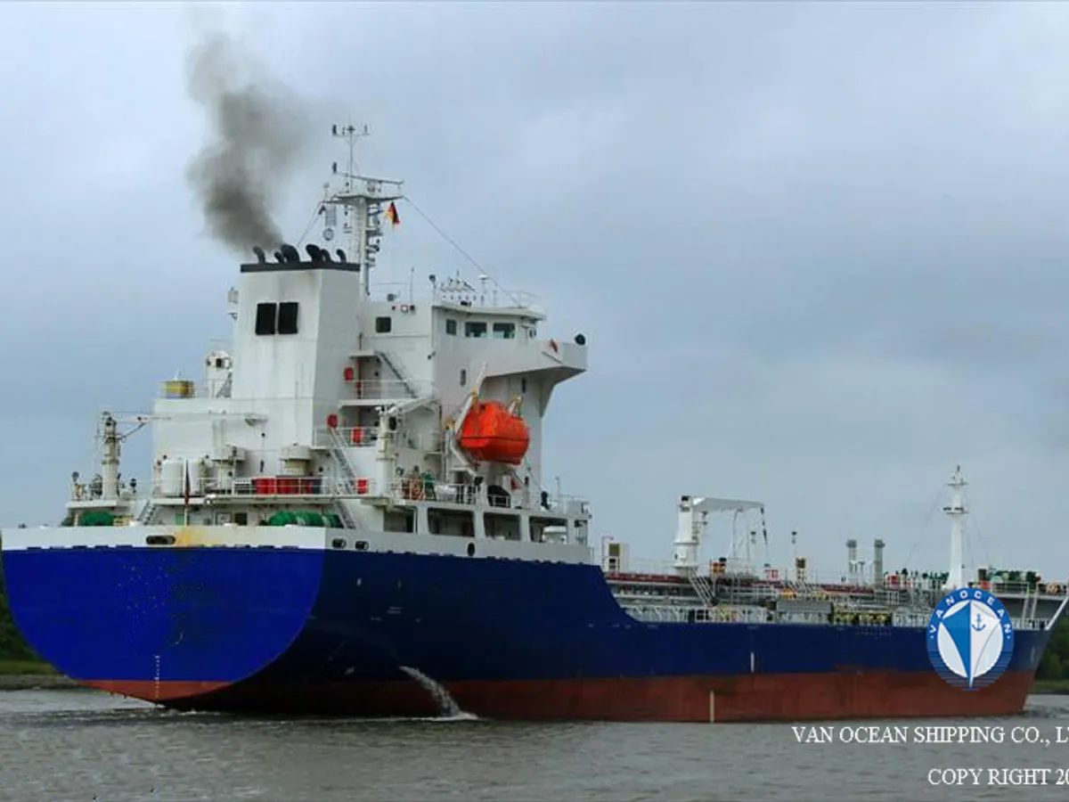 Kapal tanker minyak/bahan kimia kanggo didol