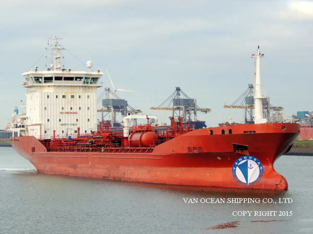 Kapal tanker minyak/bahan kimia kanggo didol