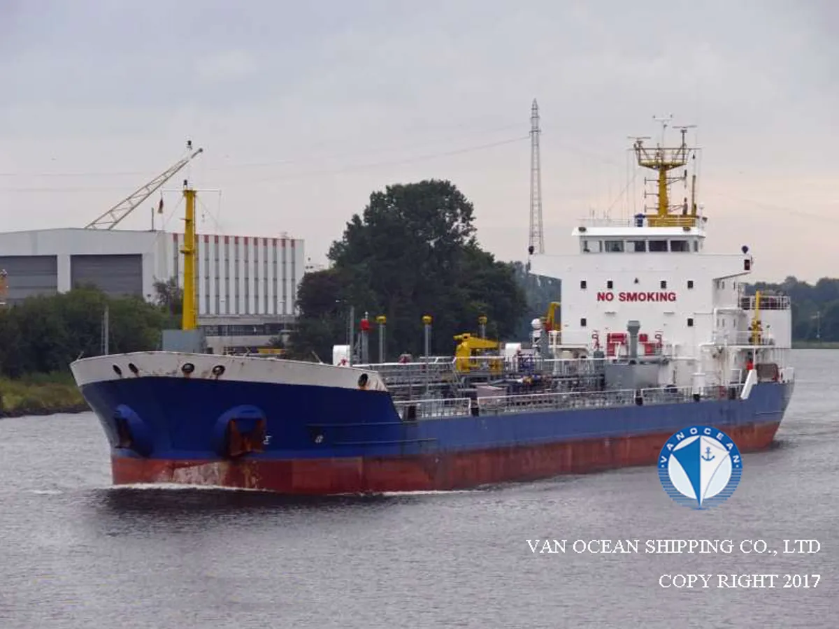 Kapal tanker minyak/bahan kimia kanggo didol