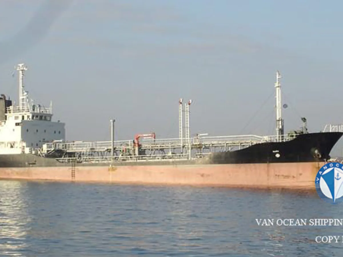 Kapal tanker minyak/bahan kimia kanggo didol