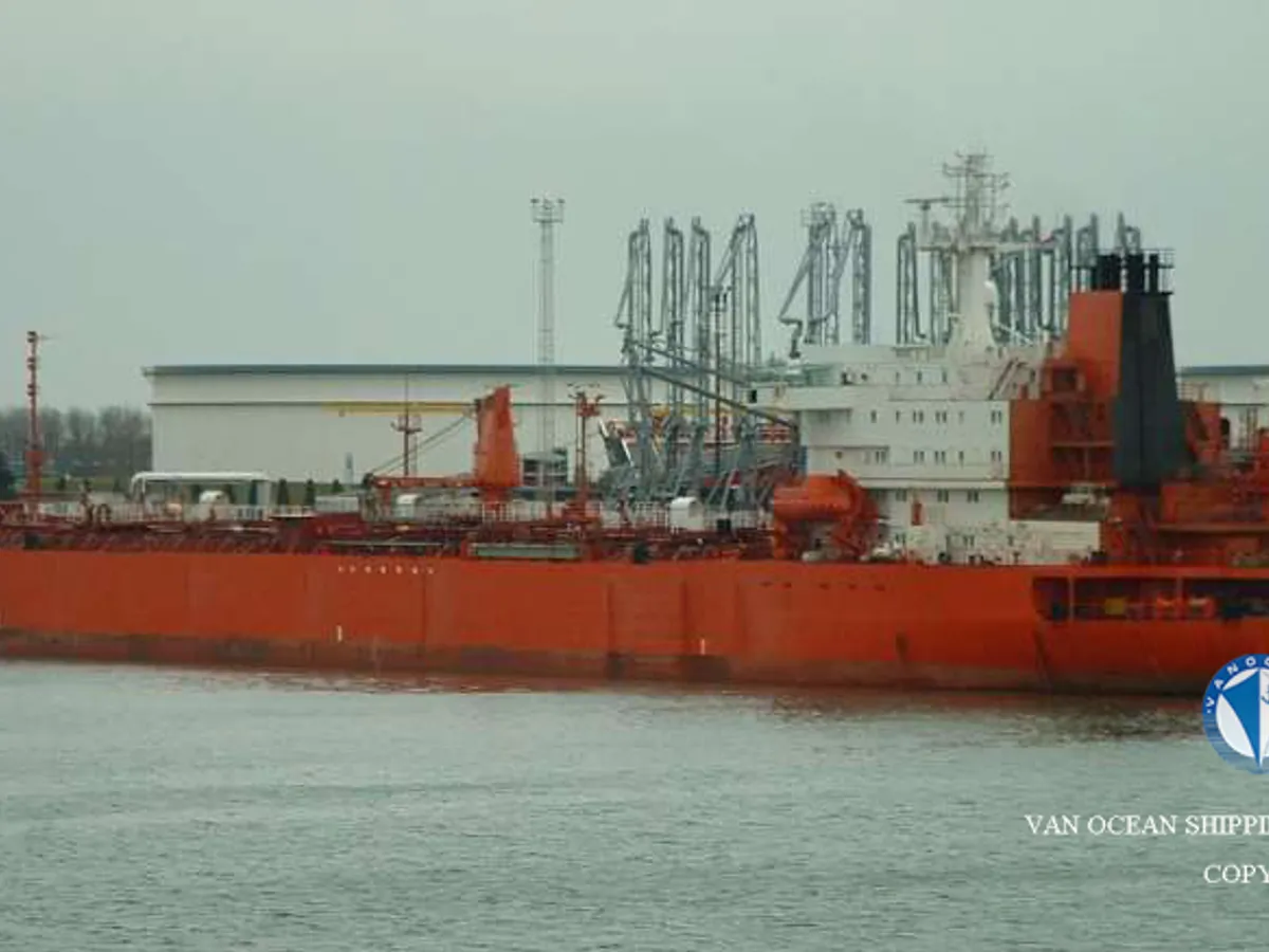 Kapal tanker minyak/bahan kimia kanggo didol