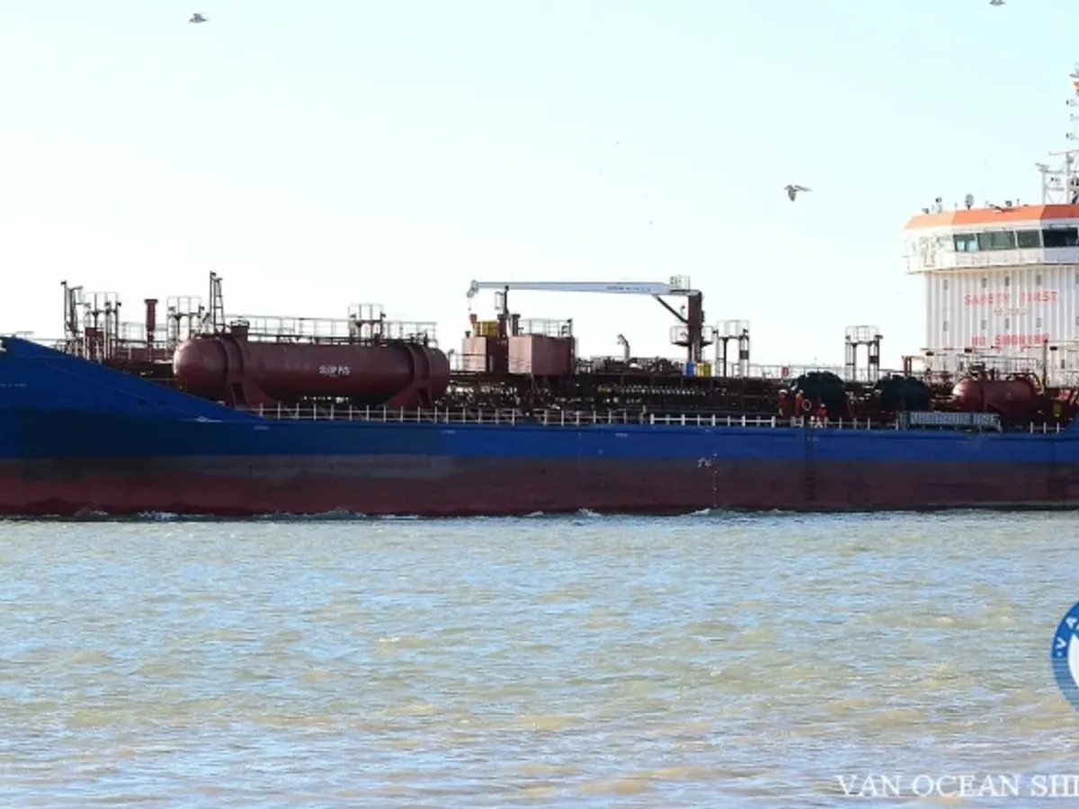 Kapal tanker minyak/bahan kimia kanggo didol