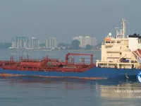 Kapal tanker minyak/bahan kimia kanggo didol