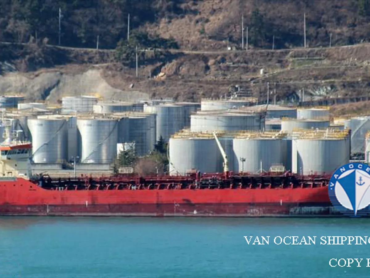 Kapal tanker minyak/bahan kimia kanggo didol