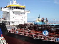 Kapal tanker minyak/bahan kimia kanggo didol