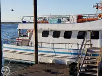 Kapal feri kanggo didol
