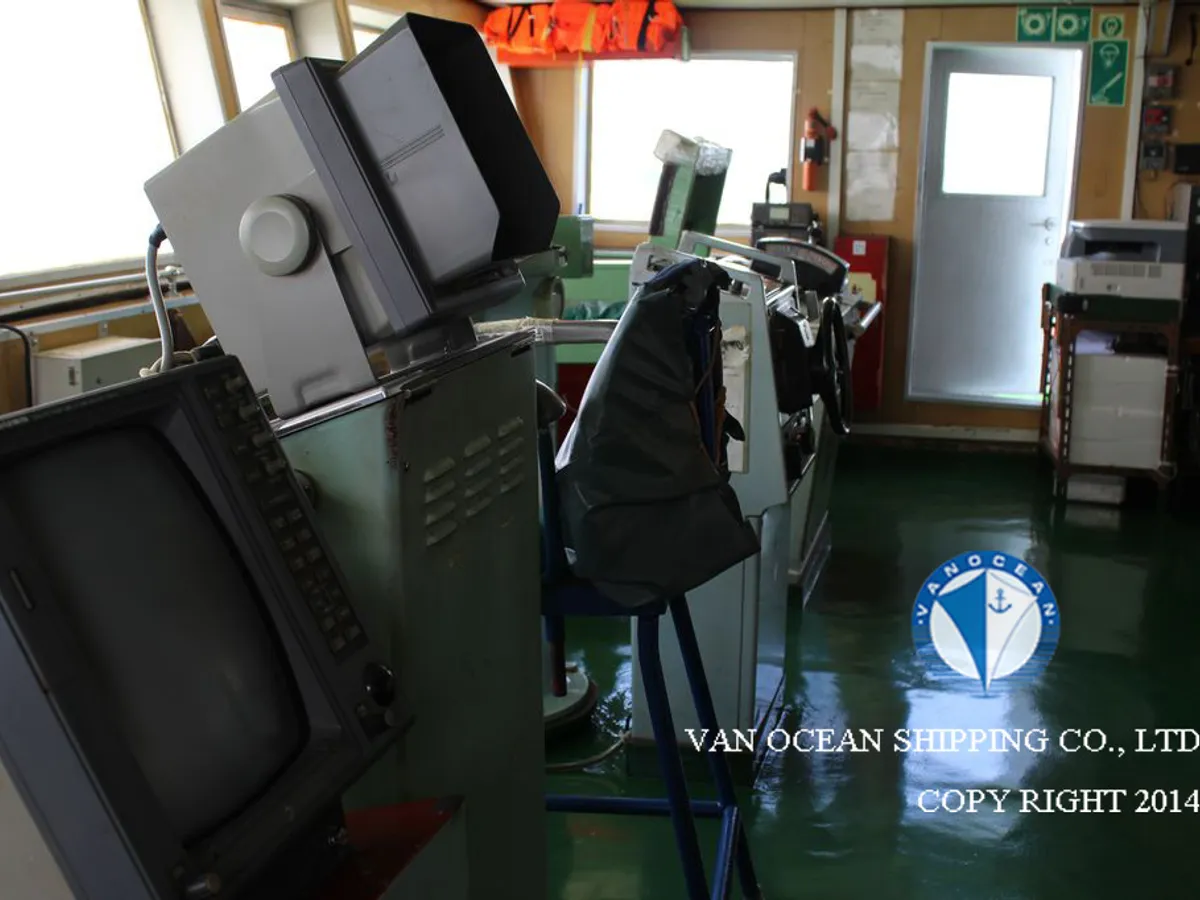 Kapal tanker minyak/bahan kimia kanggo didol