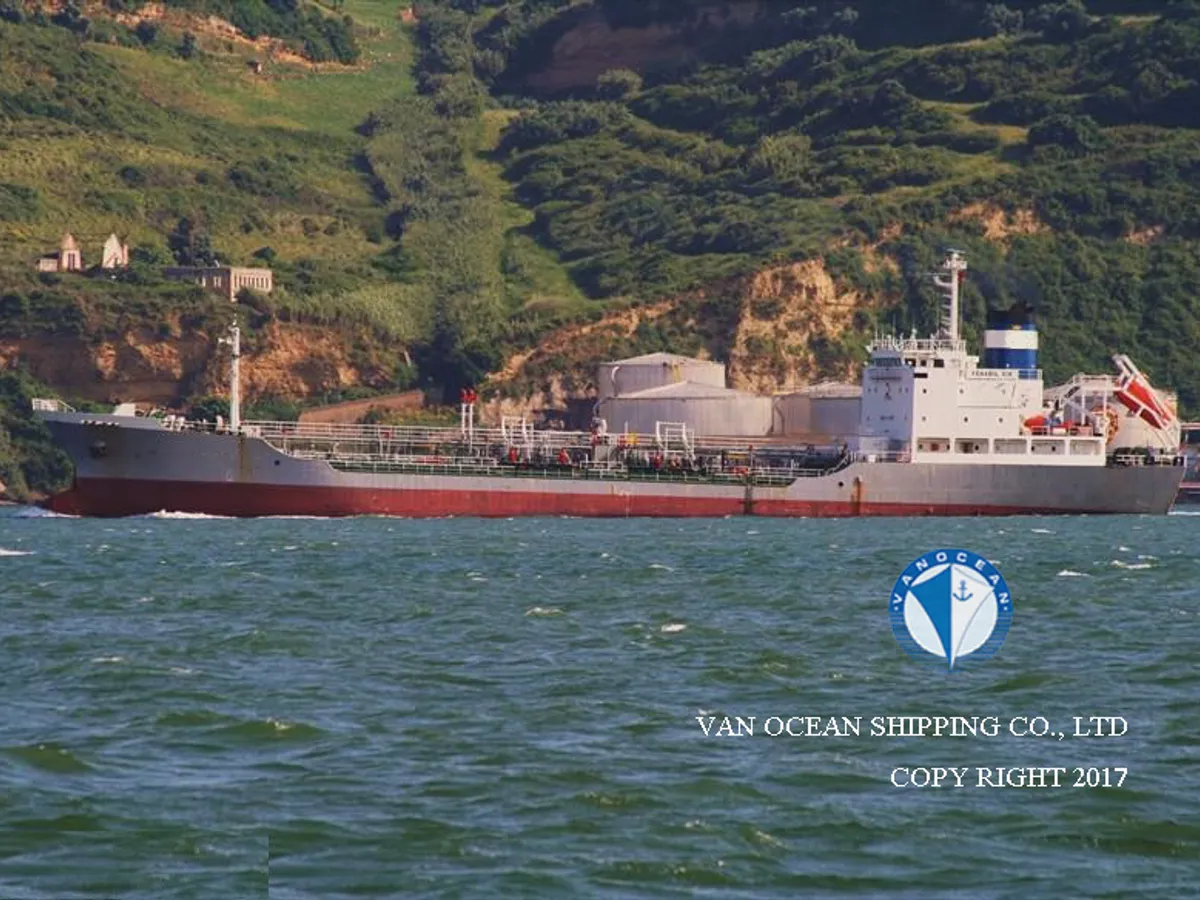 Kapal tanker minyak/bahan kimia kanggo didol
