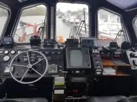 Kapal kerja kanggo didol