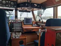 Kapal kerja kanggo didol