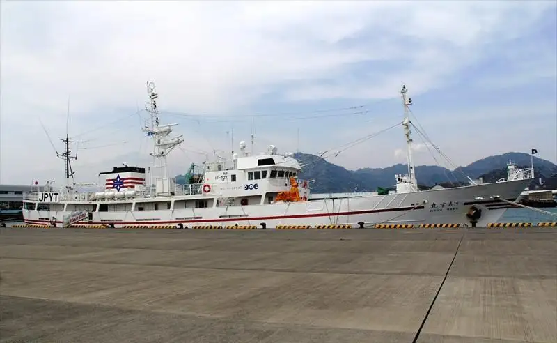Kapal survei kanggo didol