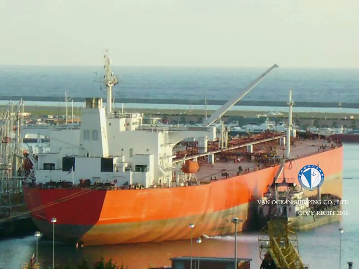 Kapal tanker minyak/bahan kimia kanggo didol
