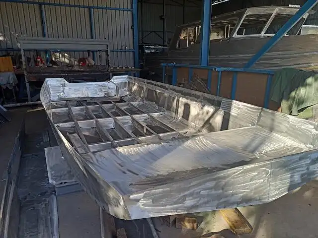 Kapal kerja kanggo didol