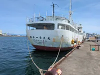 Kapal longliner kanggo didol