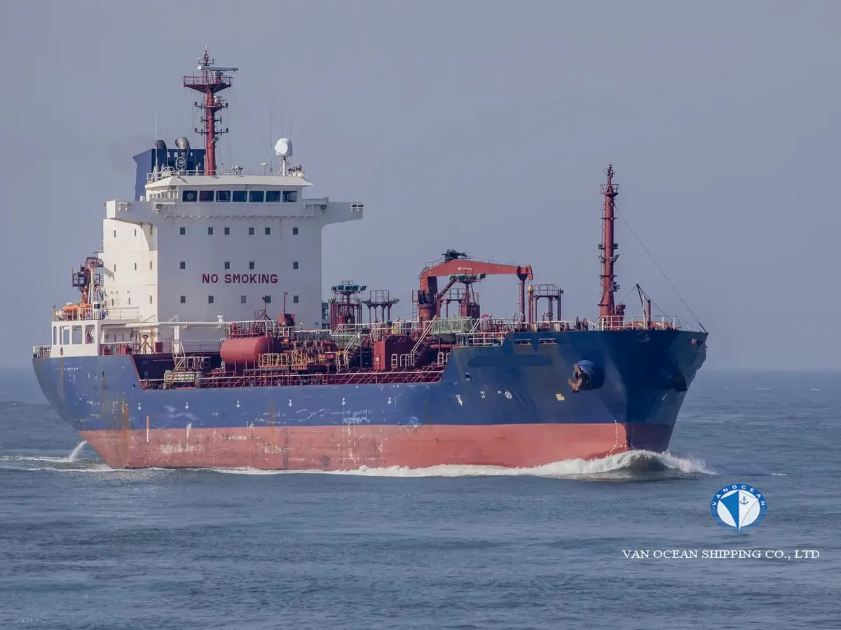 Kapal tanker minyak/bahan kimia kanggo didol