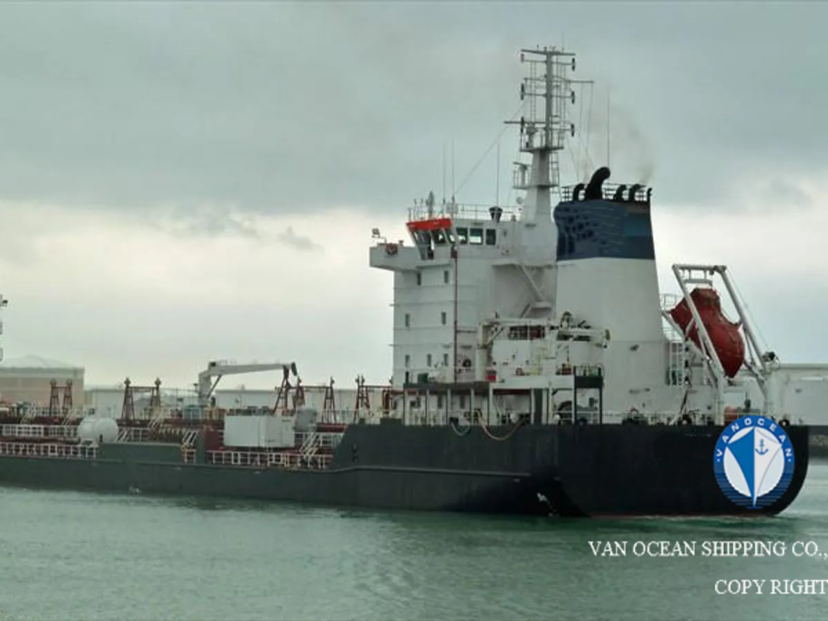 Kapal tanker minyak/bahan kimia kanggo didol