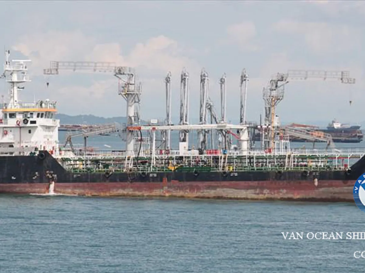 Kapal tanker minyak/bahan kimia kanggo didol