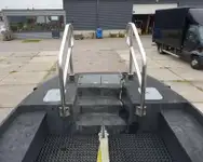 Kapal kontainer kanggo didol