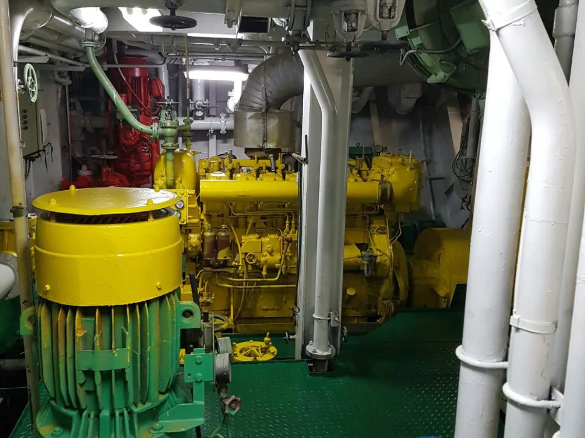 Kapal tanker minyak/bahan kimia kanggo didol