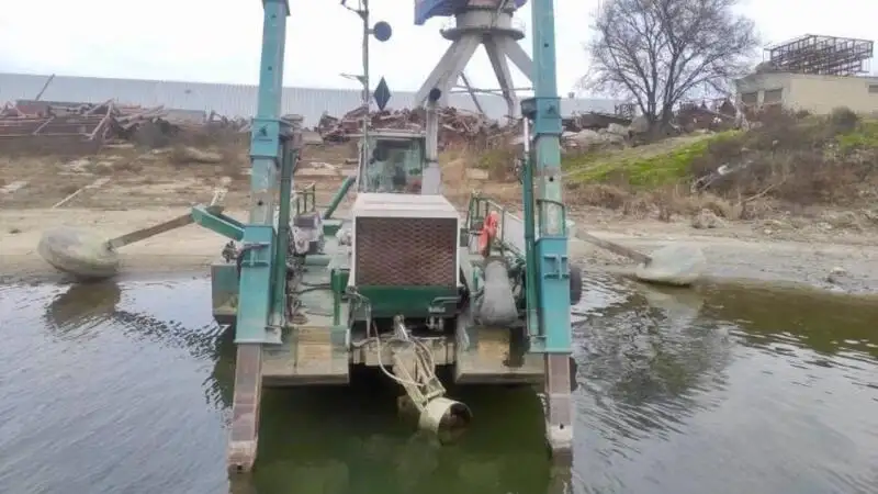 Kapal dredger kanggo didol