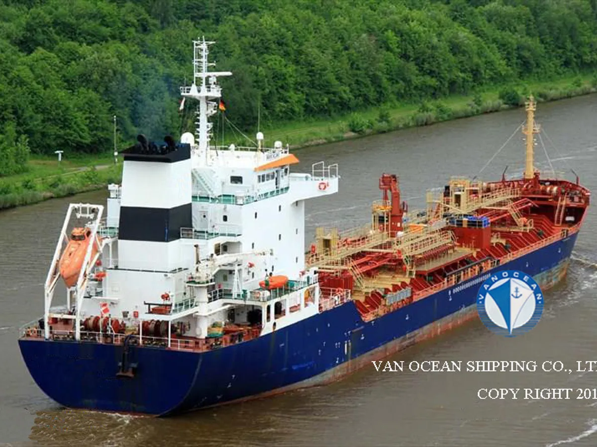 Kapal tanker minyak/bahan kimia kanggo didol