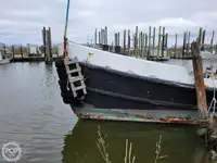 Kapal pasokan kanggo didol