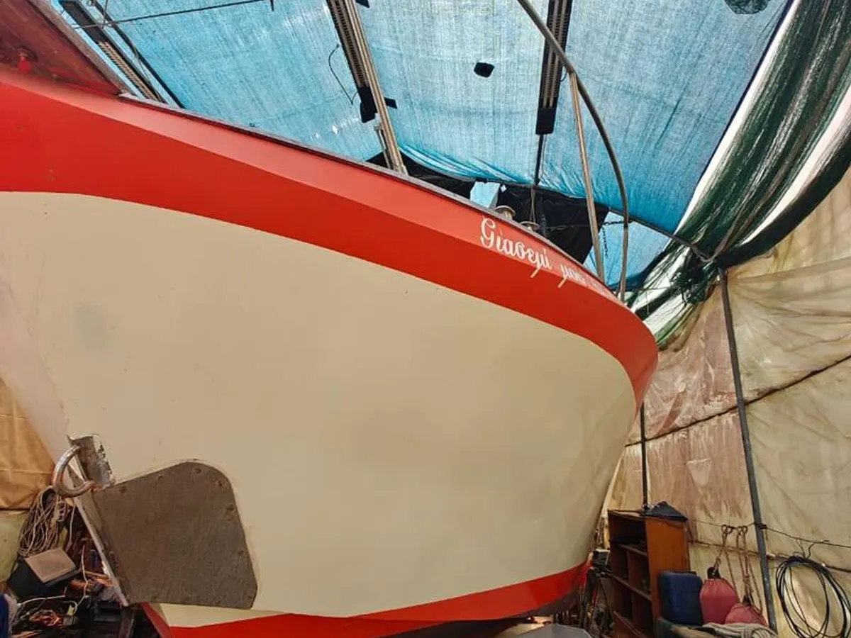 Kapal kerja kanggo didol