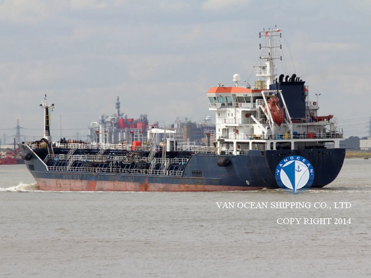 Kapal tanker minyak/bahan kimia kanggo didol