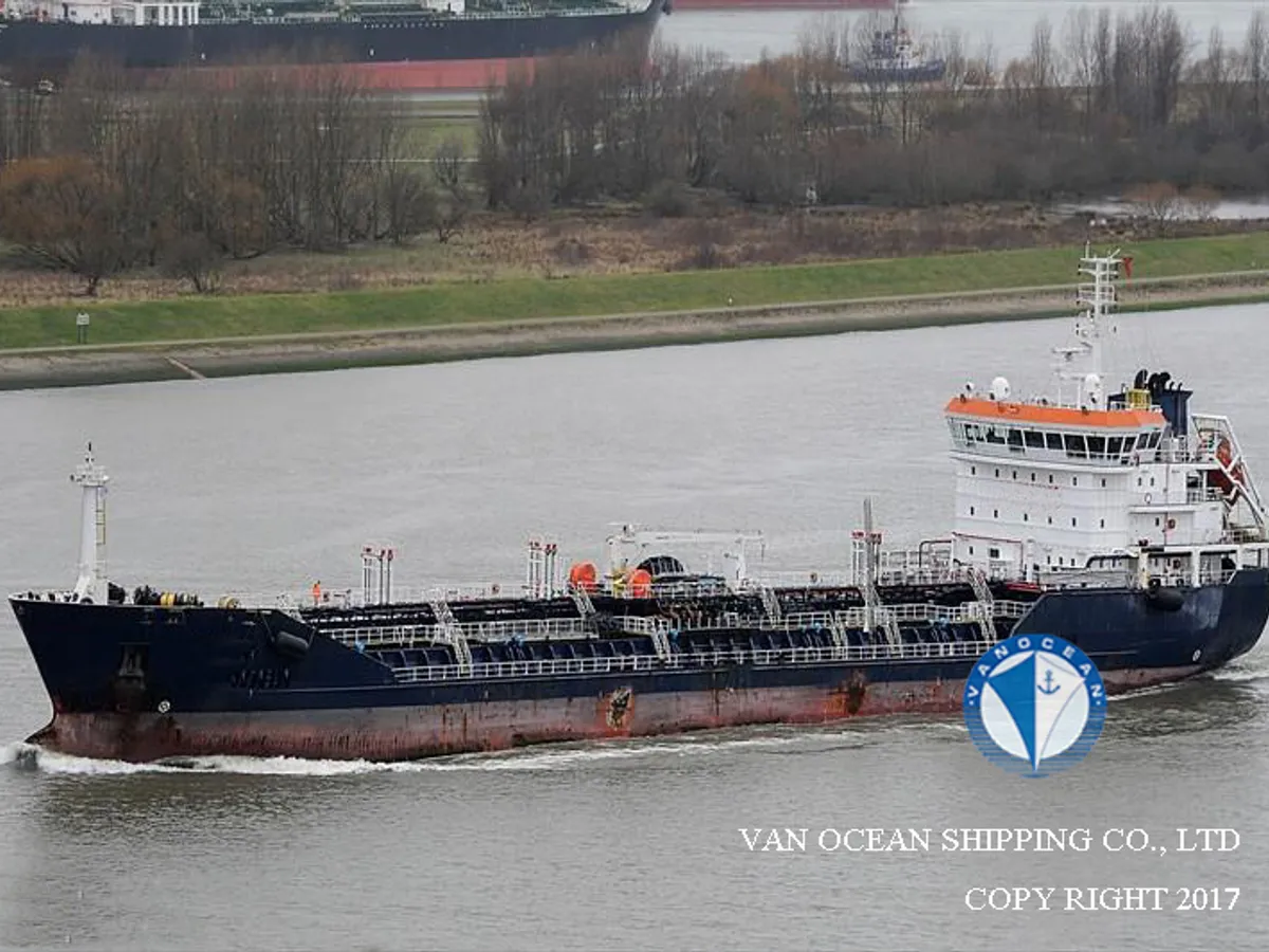 Kapal tanker minyak/bahan kimia kanggo didol
