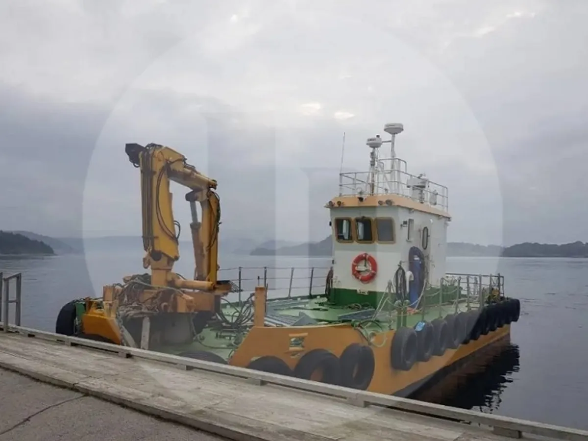 Kapal kerja kanggo didol