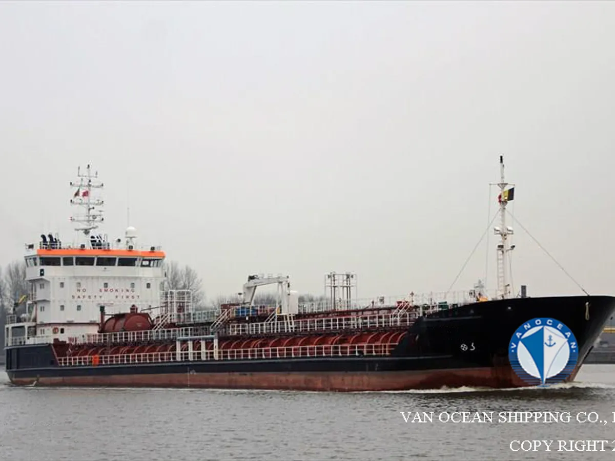 Kapal tanker minyak/bahan kimia kanggo didol