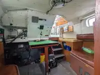Kapal kerja kanggo didol