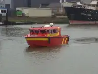Kapal kerja kanggo didol