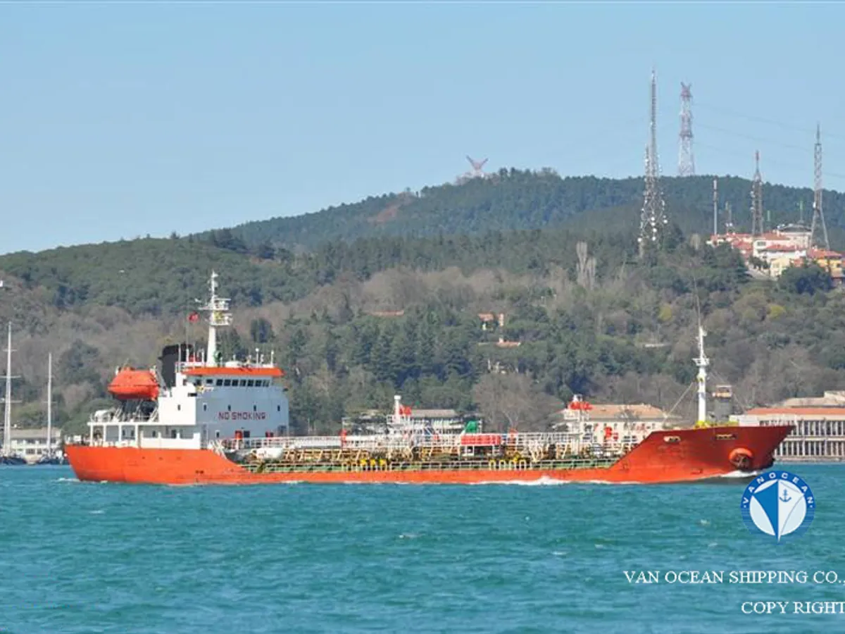 Kapal tanker minyak/bahan kimia kanggo didol
