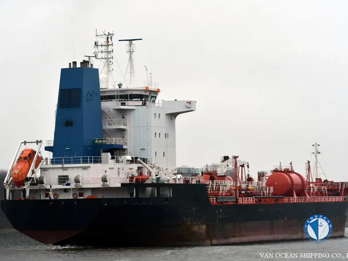 Kapal tanker minyak/bahan kimia kanggo didol