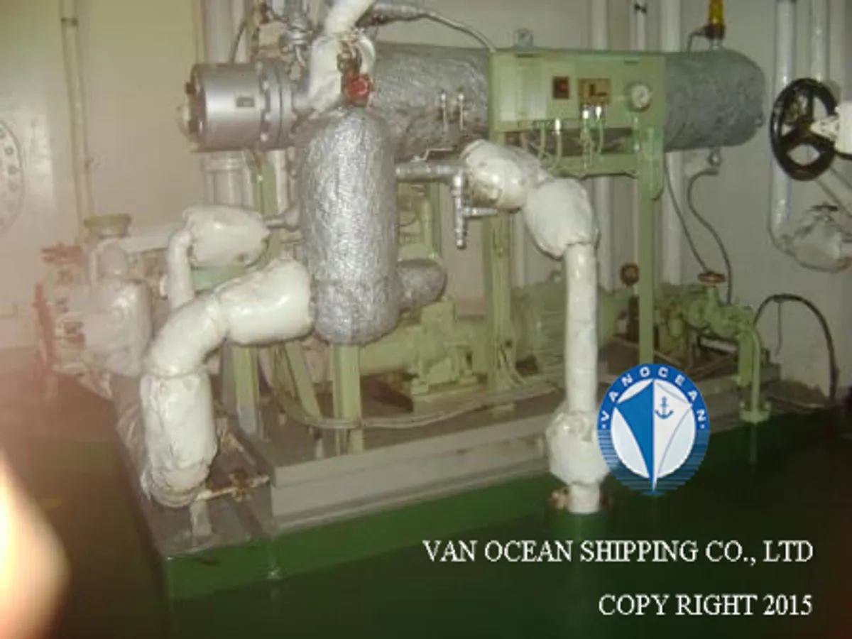 Kapal tanker minyak/bahan kimia kanggo didol